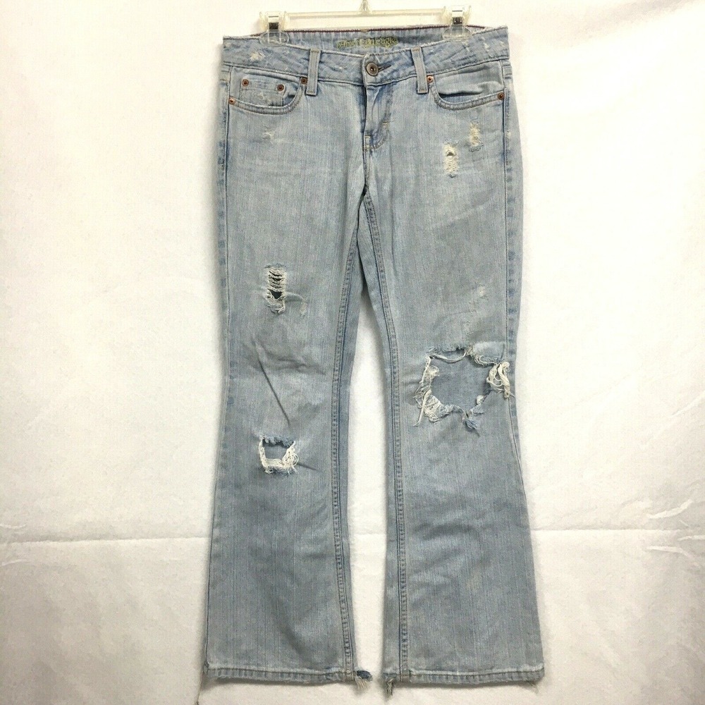 American Eagle Women 4 Short Hipster Jeans Light Blue Distressed Bootcut Ripped
